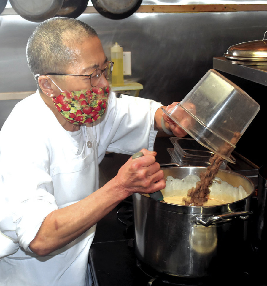 Chef Jackie Shen making her fudge in the kitchen